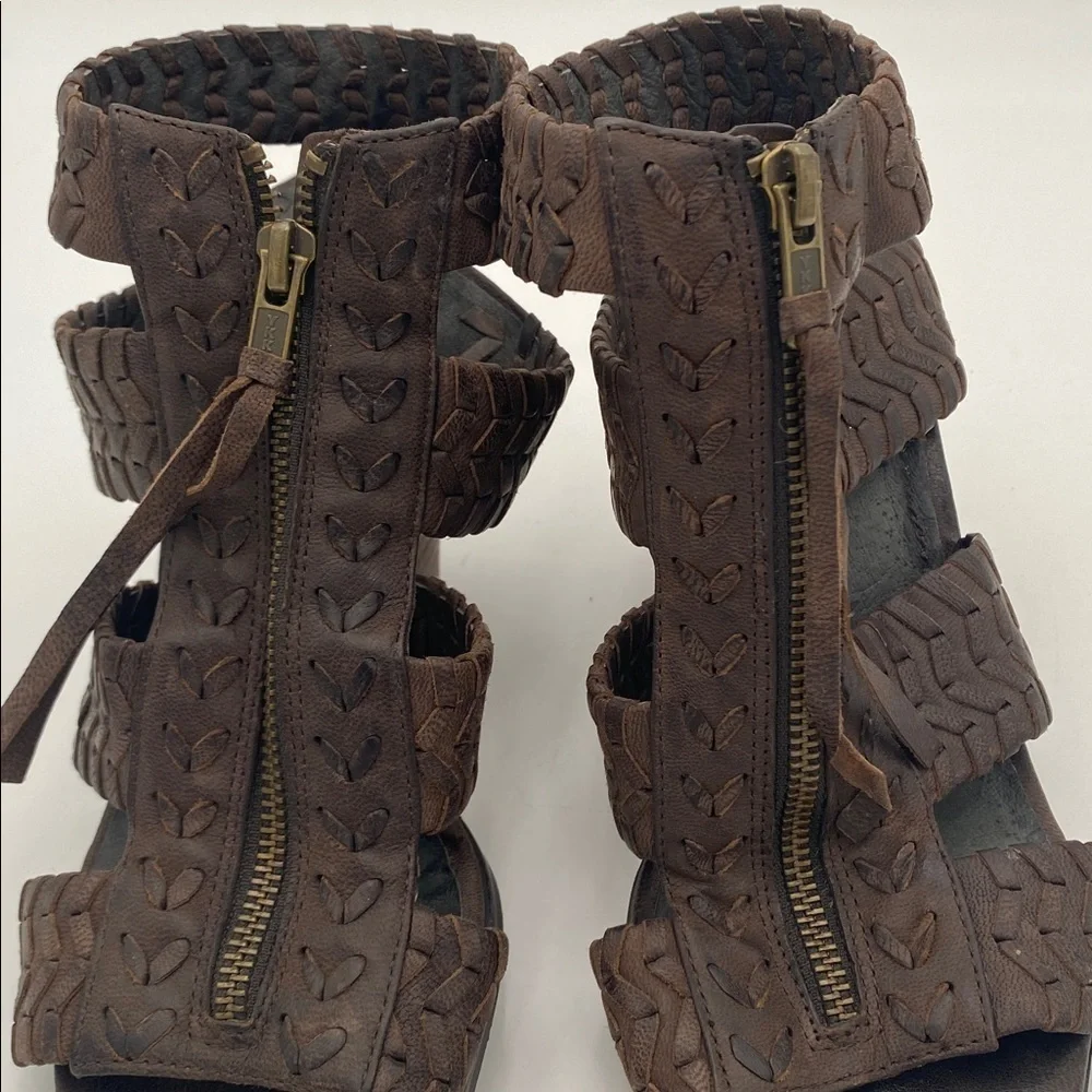 Nicole Brown Strappy Women's Sandals women 8M boho casual gorth grunge chunky